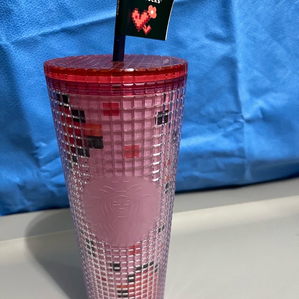 Starbucks Valentines 2025 Tumbler Pink/Red Pixel Hearts 24 oz NWT Collectible